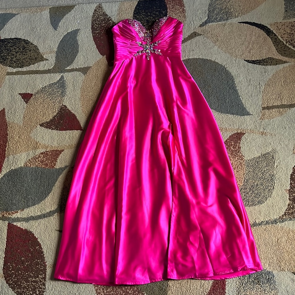 Riva Designs Prom Dress